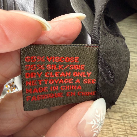 DANIER Chocolate Brown Silk Blend Lightweight Scarf Swirls Whimsical - Picture 10 of 12